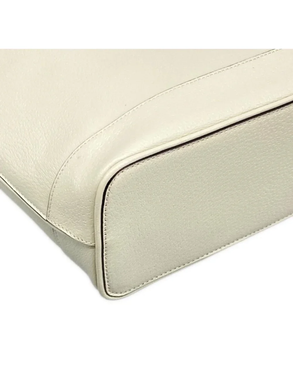 Gucci Tote GG Marmont Ivory 2-Way Leather - Picture 6 of 15